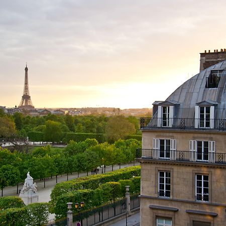 Hotel Regina Louvre Paris Ngoại thất bức ảnh View of the Eiffel Tower from the hotel