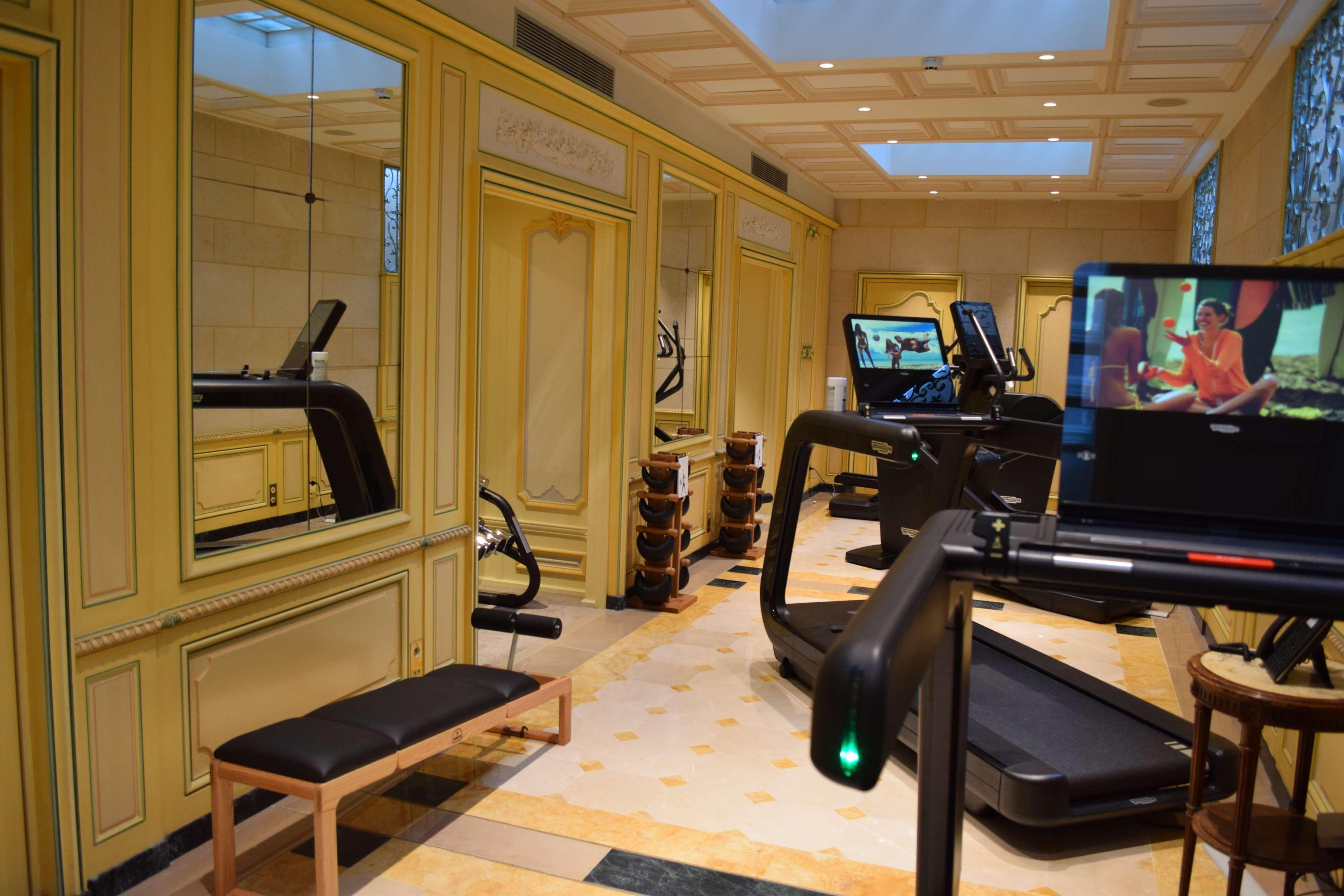 Hotel Regina Louvre Paris Ngoại thất bức ảnh The gym