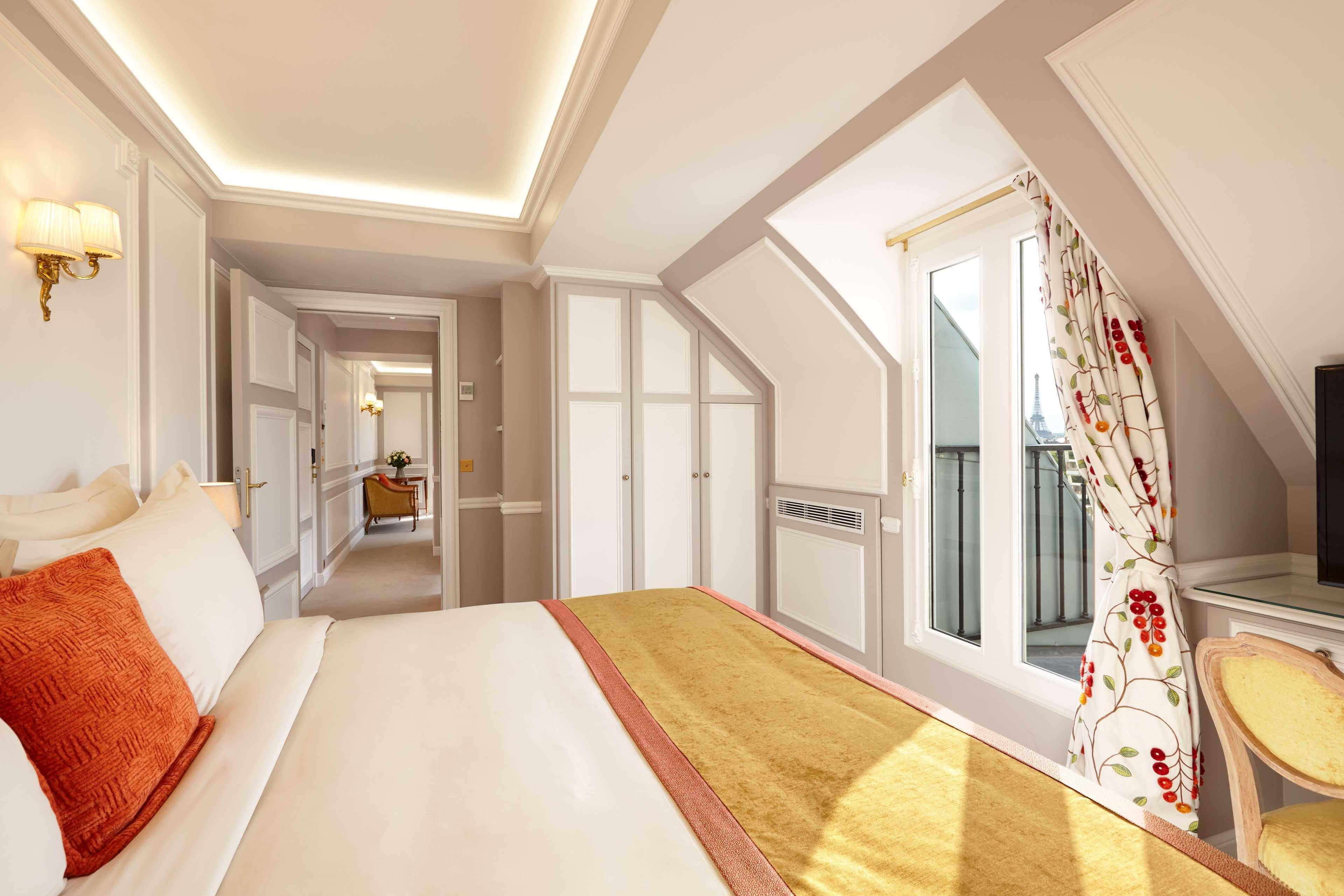 Hotel Regina Louvre Paris Ngoại thất bức ảnh The bedroom