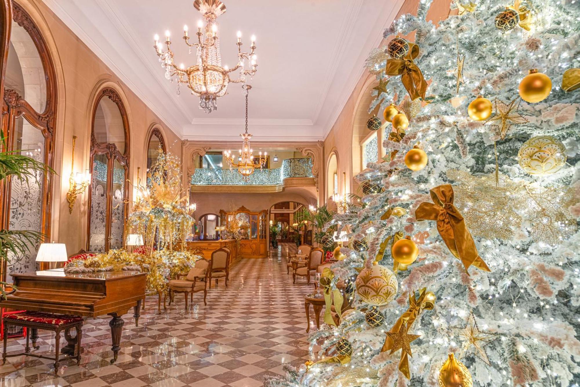 Hotel Regina Louvre Paris Ngoại thất bức ảnh The lobby of the hotel